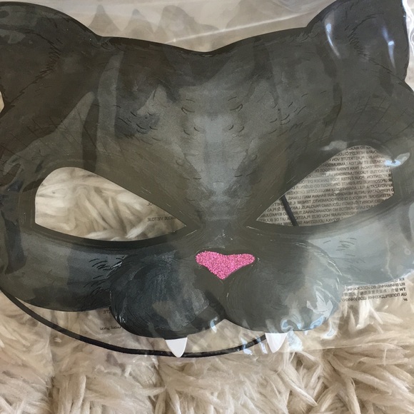 H&M Accessories - 4 cute masquerade masks